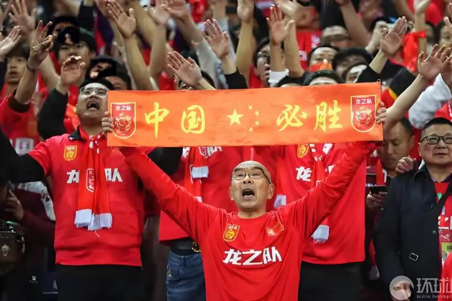 海港主场强攻套路拆解：边中结合效率提升